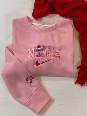 Nike Pink Embroidered Stitch Sweatshirt Large Y2K Christmas Crewneck Cozy Cute